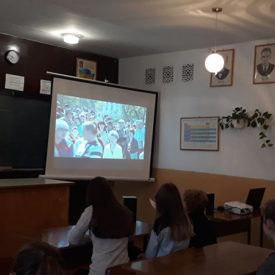 Вчимося із захопленням: зустріч учнів 10-х класів з заступником директора з правових питань громадської організації «Комітет виборців України» адвокатом Миколою Глотовим