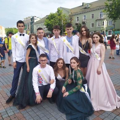 Вітаємо випускників 2021